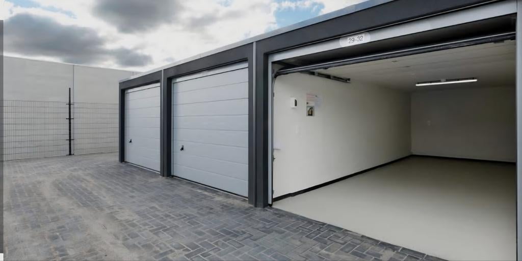 Gezocht Garage in Arnhem/Presikhaaf, Auto diversen, Autostallingen en Garages