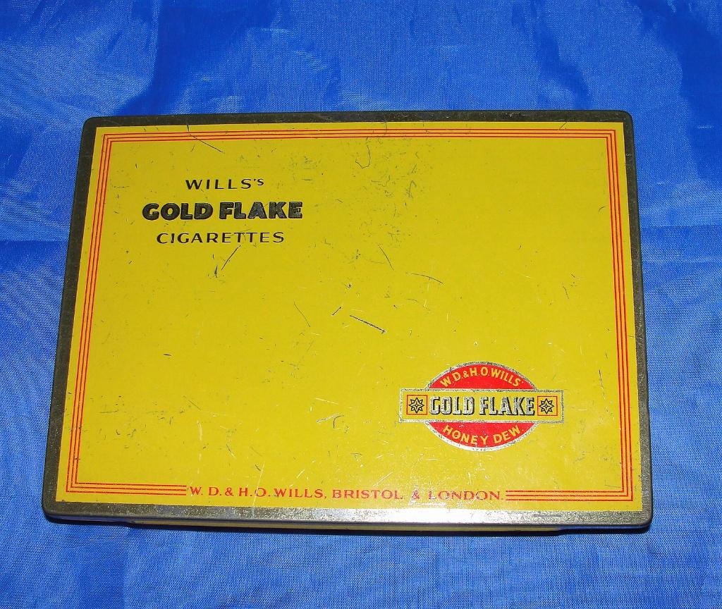 Wills' Gold Flake Honey Dew cigarettes blik, Verzamelen, Ophalen of Verzenden, Gebruikt, Tabaksdoos of Verpakking