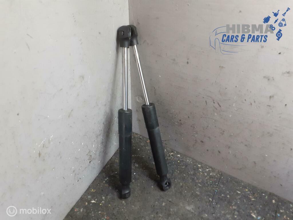 Renault Zoe Q210 Gasveer Motorkap 654707388R, Gebruikt, Renault, Ophalen of Verzenden, Renault