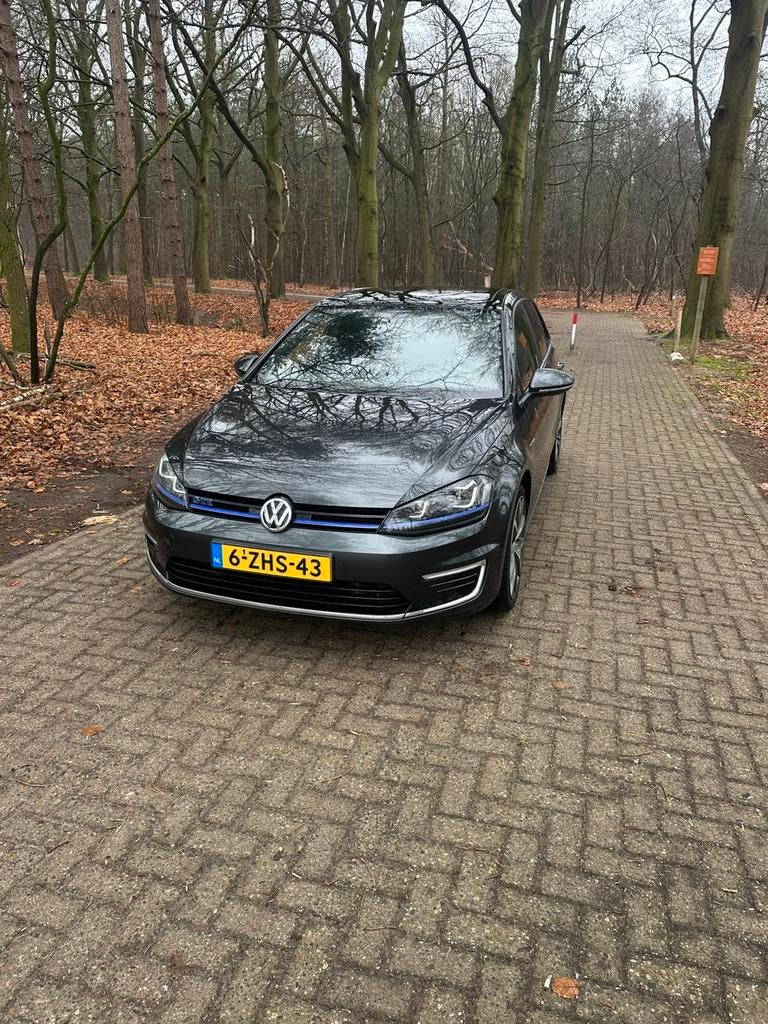 Volkswagen Golf GTE 2015 pano/leer/stoelverwarming, Auto's, Volkswagen, 4 cilinders, USB, 1395 cc, 1499 kg