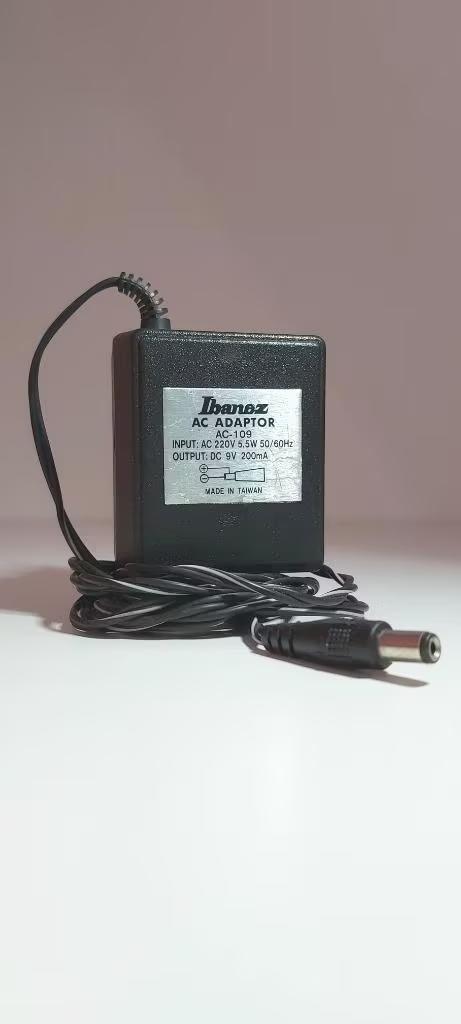 Original Ibanez AC-109 Power Supply Adaptor 9V 200mA, Muziek en Instrumenten, Effecten, Ophalen, Zo goed als nieuw, Delay of Echo