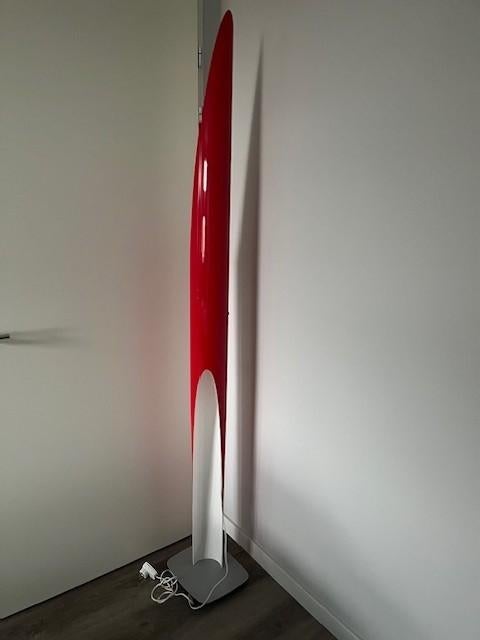Shakti 200 vloerlamp, rood, 2 mtr. niet dimbaar, Ophalen, Gebruikt, Modern, Metaal