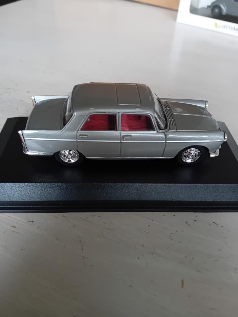 Mooie Peugeot 404 van Lecturama., Ophalen, Nieuw, Auto, Overige merken