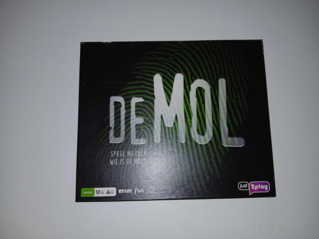 De Mol Bordspel - Speel nu zelf wie is de Mol?, Vijf spelers of meer, Ophalen of Verzenden, Gebruikt, Just Games