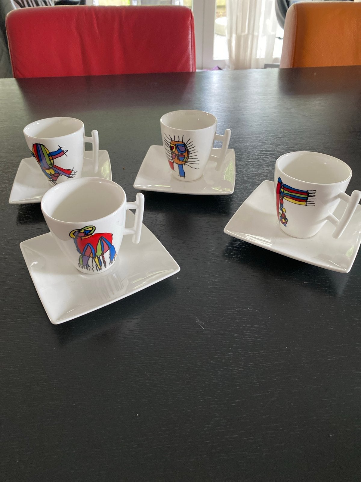 Set van 4 espressokopjes met schotels - kleurrijk design, Ophalen of Verzenden, Zo goed als nieuw, Overige stijlen, Kop(pen) en/of Schotel(s)