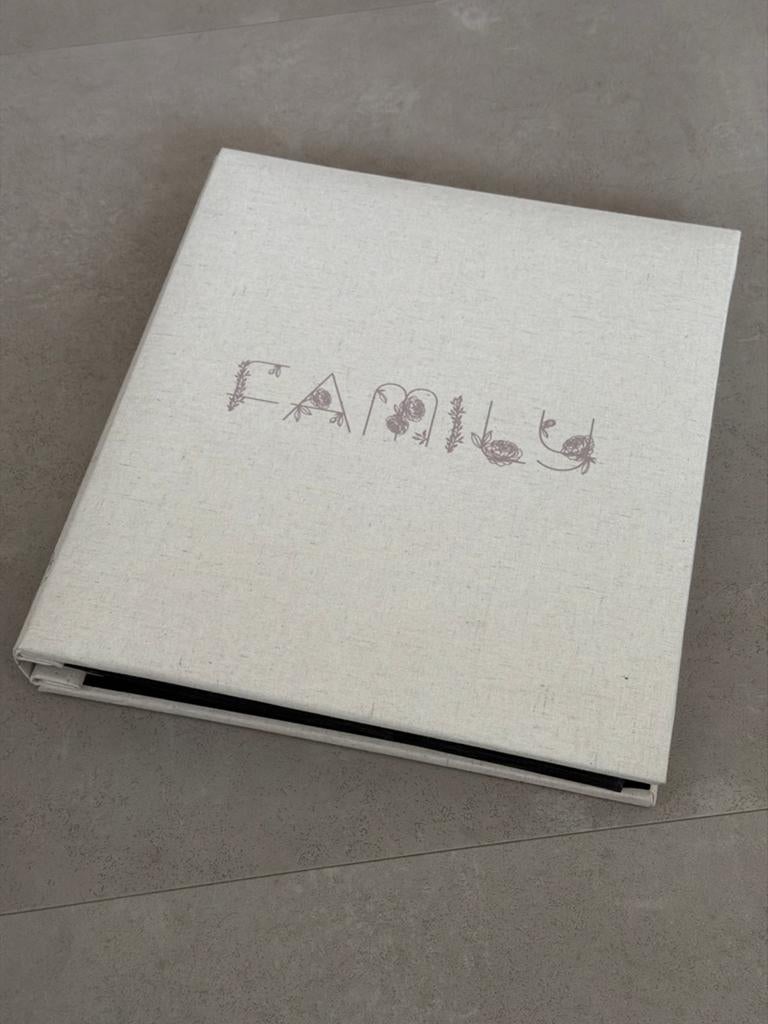 Fotoalbum 'Family' in nieuwstaat, Ophalen of Verzenden, Zo goed als nieuw, Fotoalbum