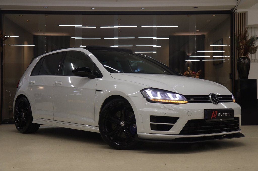 Volkswagen Golf 2.0 TSI R 4Motion PANO/CARPLAY/STOELVER/KEAL, Automaat, Stof, Gebruikt, Euro 6