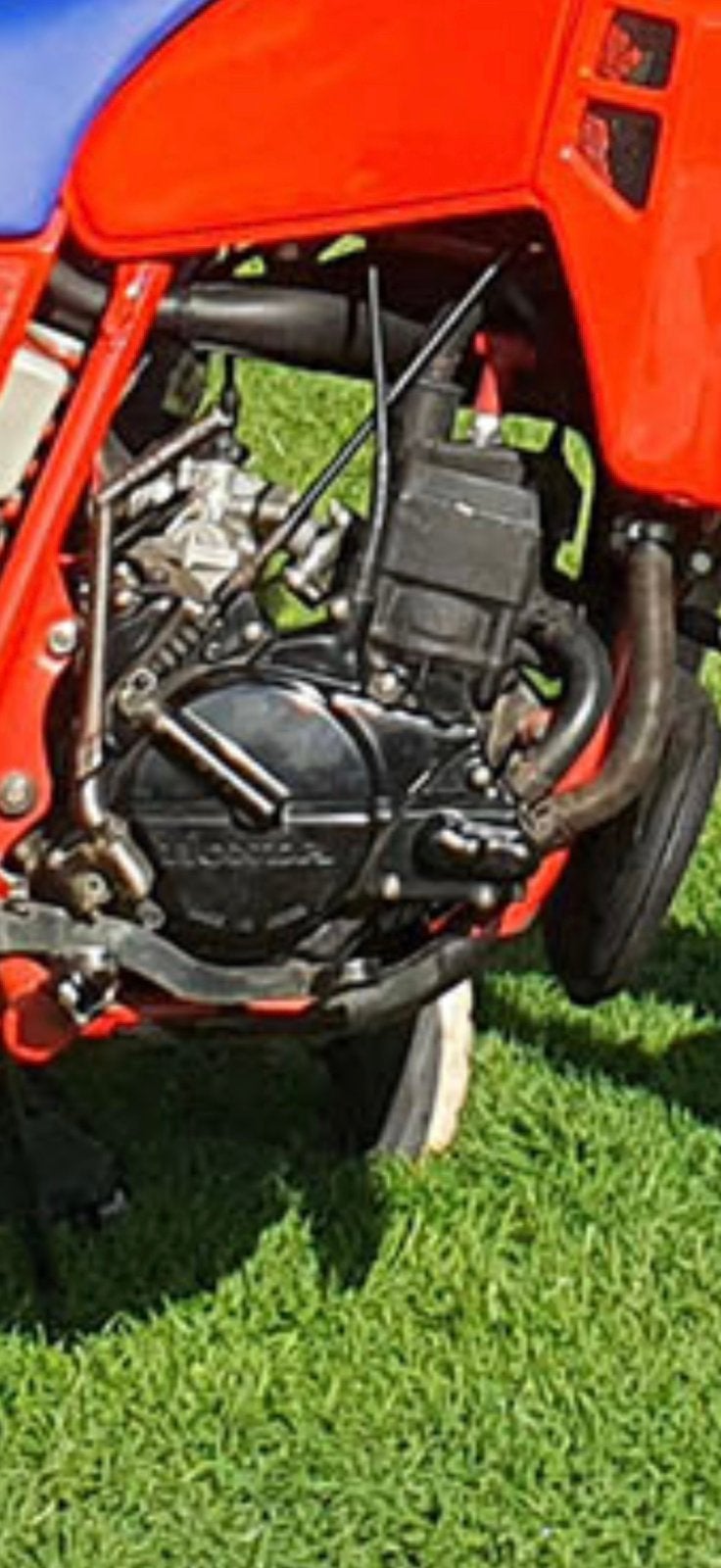 Gezocht 50cc blok 5of6 bak mtx 50r honda, Fietsen en Brommers, Ophalen of Verzenden