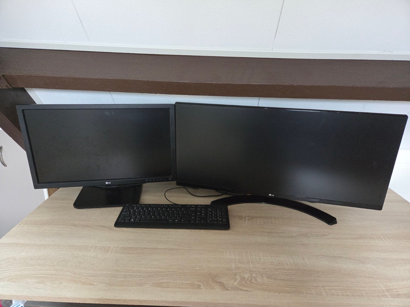 LG 24MB37PY-B en LG 34UM68-P Monitoren, Ophalen, Gebruikt, IPS, 24 en 34