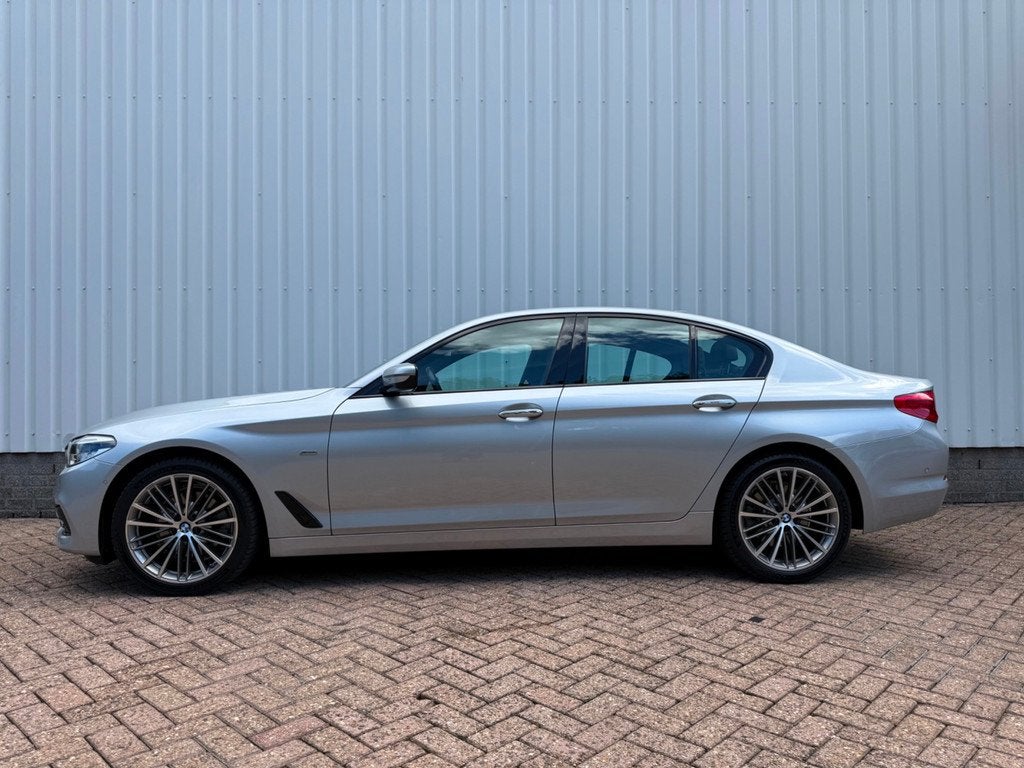 BMW 5-serie 520i High Executive Sport Line Automaat, Leder,, Automaat, 1998 cc, Achterwielaandrijving, Gebruikt