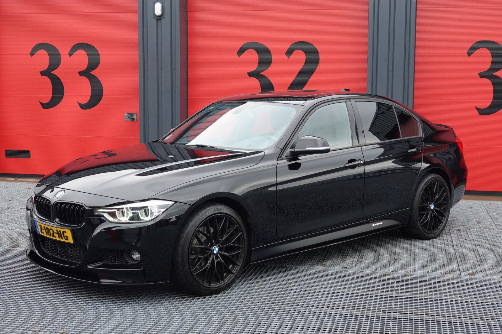 BMW 2016 Zwart, Auto's, Automaat, Achterwielaandrijving, Zwart, 4 cilinders