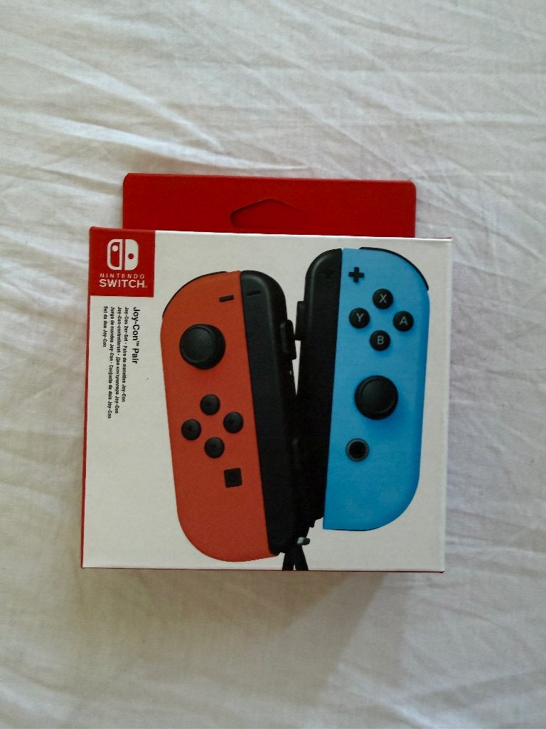 Nintendo Switch Joy-Con-set (rood/blauw), Verzenden, Zo goed als nieuw, Met 2 controllers, Switch Original