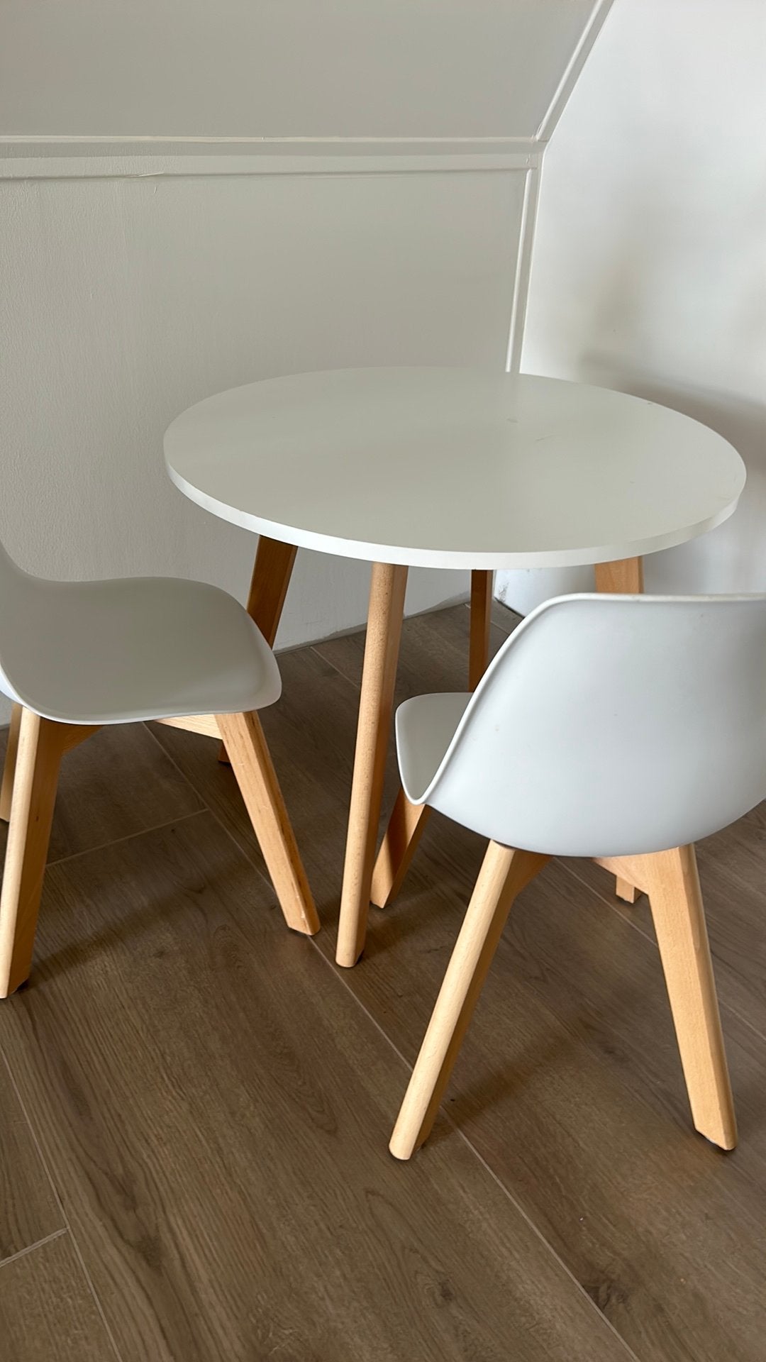 Kinder tafel + 2 stoeltjes, Ophalen, Zo goed als nieuw, Rechthoekig