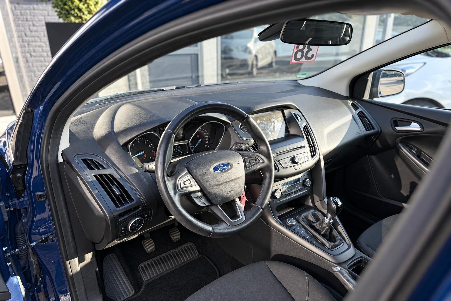 Ford Focus Wagon 1.5 Business FACELIFT, CRUISE, PARKEERCAMER, Stof, Euro 6, 4 cilinders, 150 pk