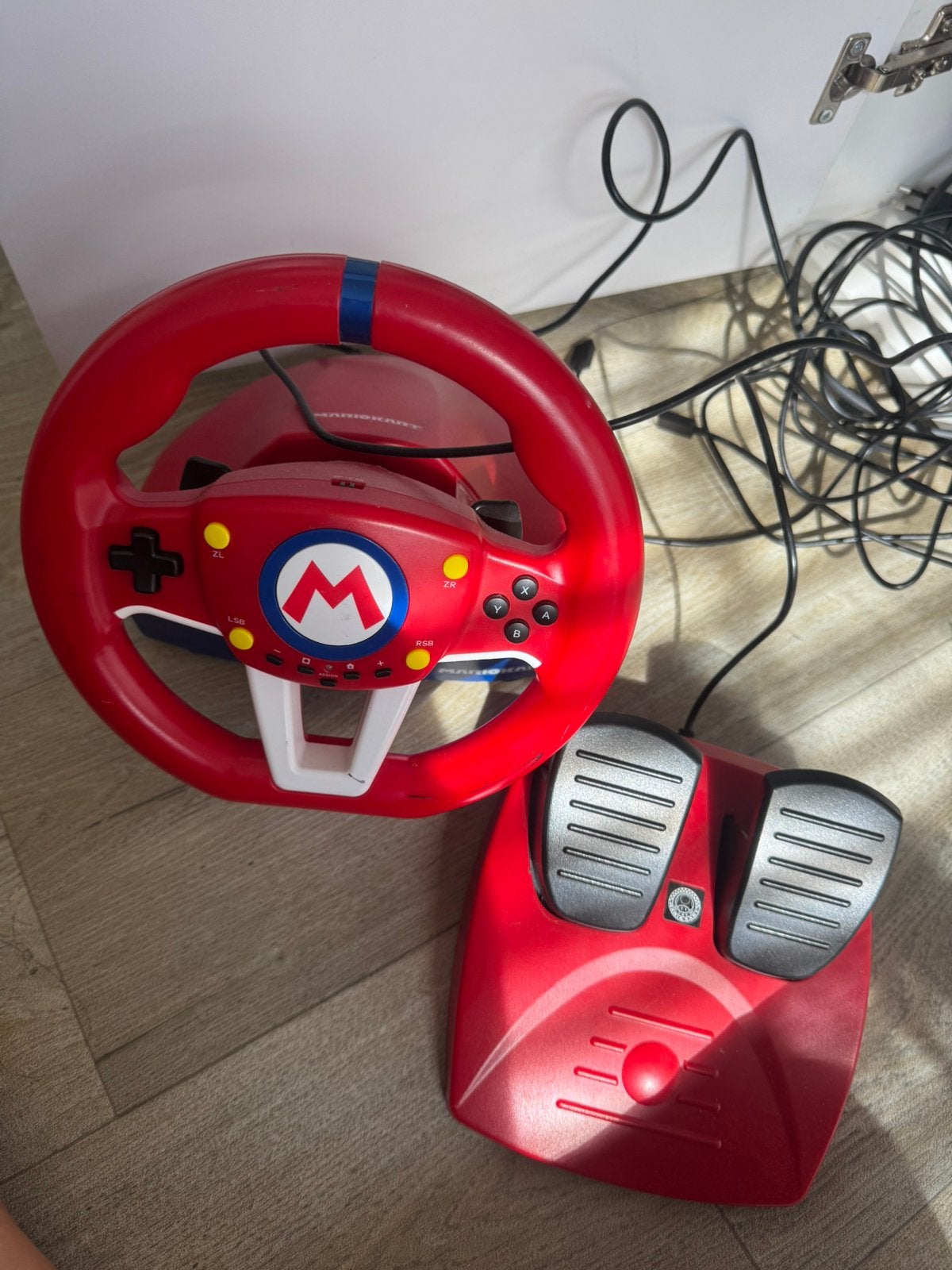 Mario kart voor de switch., Spelcomputers en Games, Ophalen, Zo goed als nieuw, Switch, Stuurtje of Sportattribuut