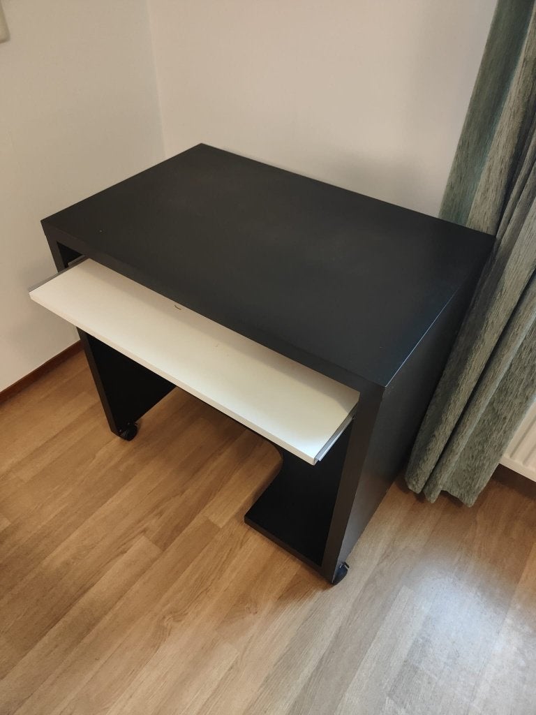 GRATIS computertafel, bureau, computerbureau van IKEA, Ophalen, Ikea, Gebruikt, Ikea