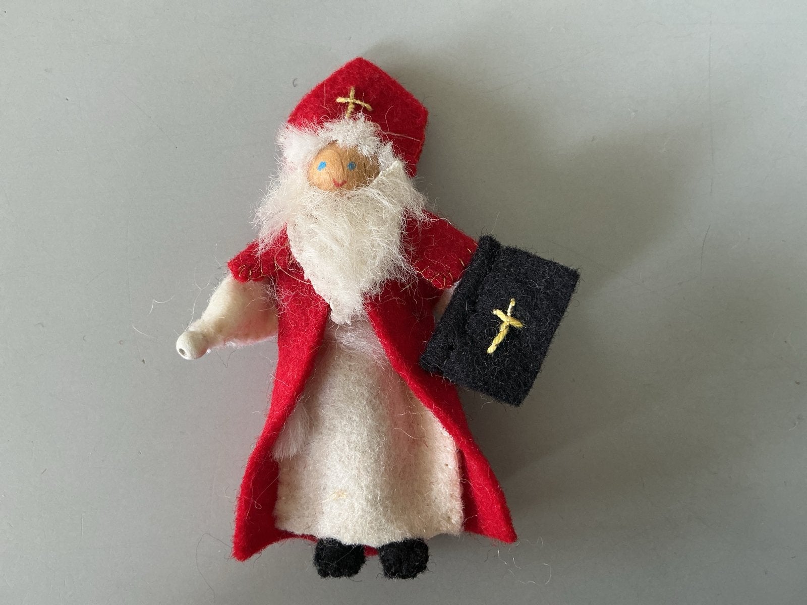 Sinterklaas broche, Ophalen of Verzenden, Nieuw, Figuurtje(s), Wolvilt