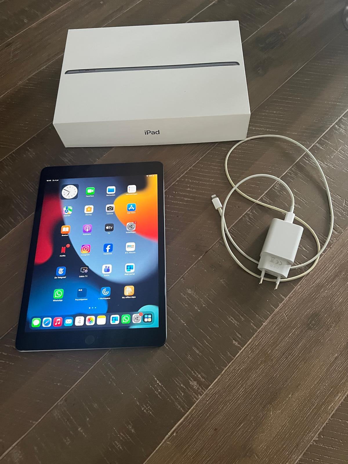 Ipad 9e generatie (2021) met 64 GB, Computers en Software, Apple iPads, Apple iPad, Zo goed als nieuw, Ophalen, 10 inch