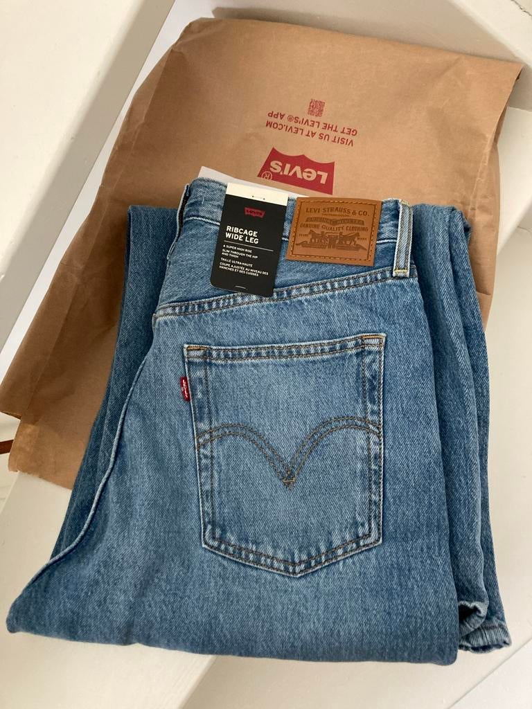 Levi's Ribcage Wide Leg Jeans - Nieuw met kaartjes, Ophalen of Verzenden, Nieuw, Blauw, W28 - W29 (confectie 36)