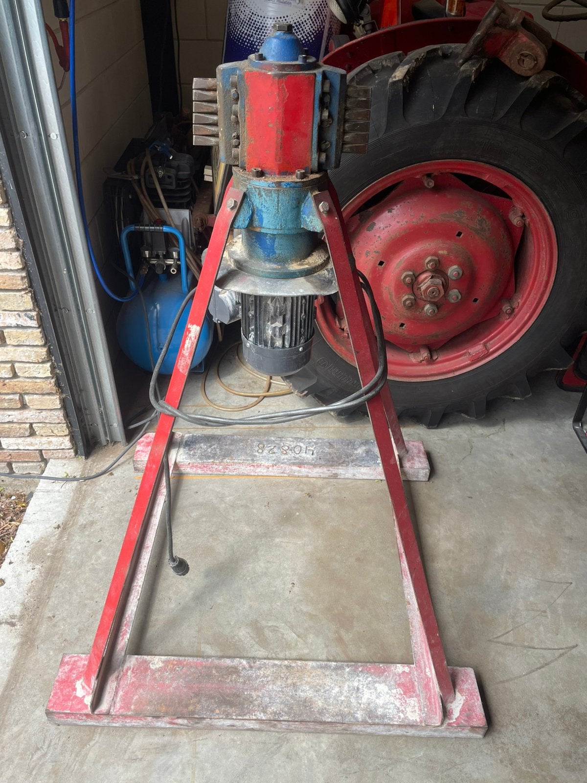 Stenen bikmachine bik machine, Ophalen, Zo goed als nieuw