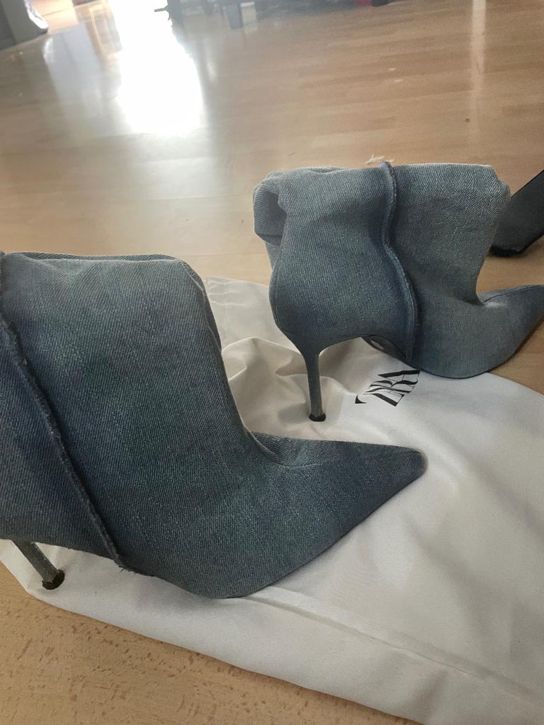 laars, Kleding | Dames, Hoge laarzen, Ophalen of Verzenden, Zo goed als nieuw, Zara