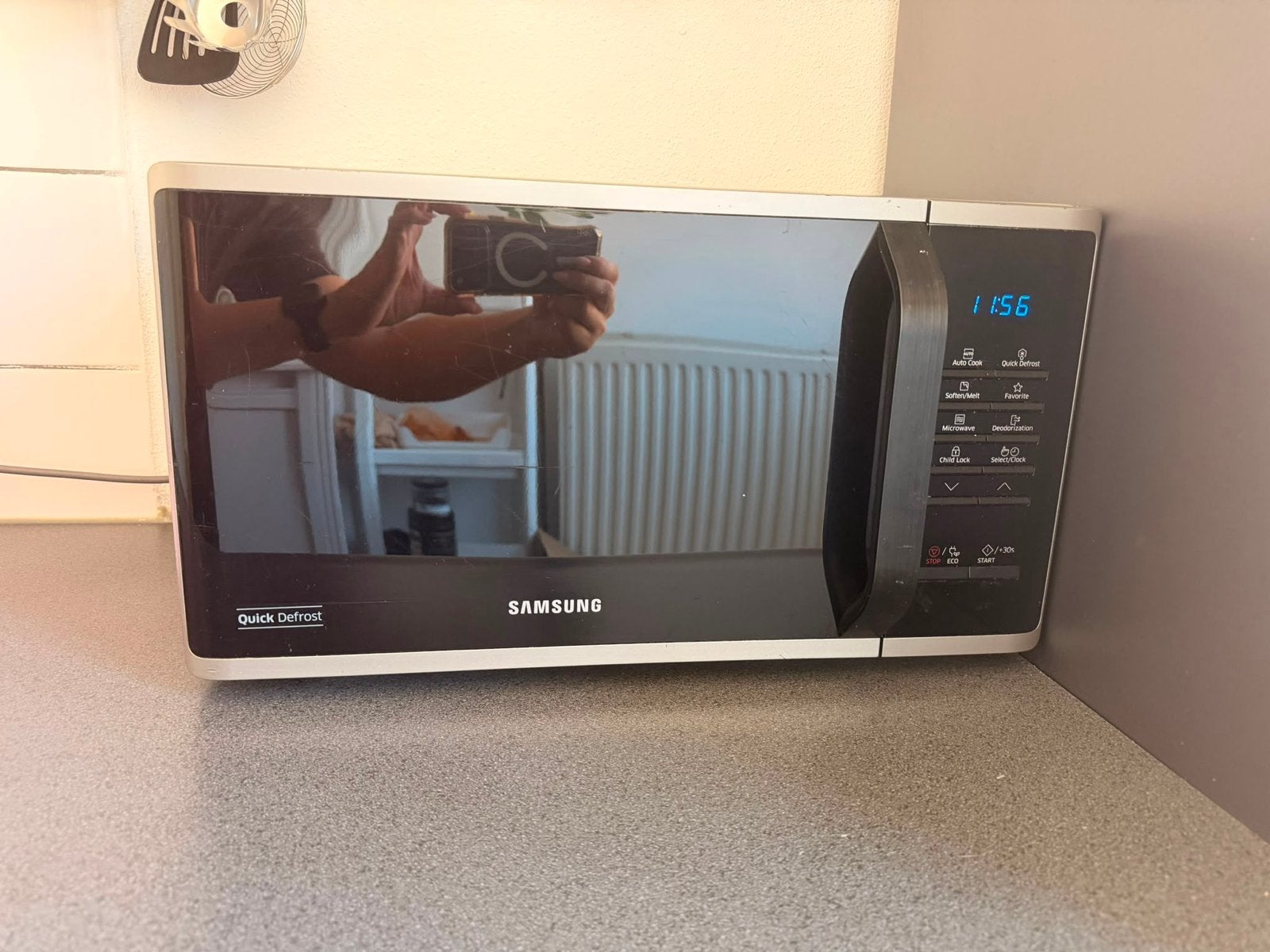 Samsung Magnetron - Zo goed als nieuw, Witgoed en Apparatuur, Magnetrons, Gebruikt, Vrijstaand, Magnetron, 45 tot 60 cm, Draaiplateau