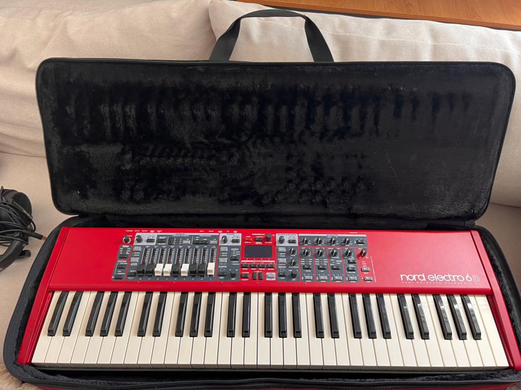 Nord Electro 6D 61 Toetsen Stage Piano/Synthesizer, 61 toetsen, Zo goed als nieuw, Aanslaggevoelig, Ophalen