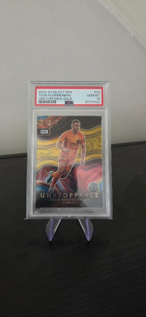 2022 Panini Select Teun Koopmeiners gold /10 PSA 10, Verzenden, Zo goed als nieuw, Buitenlandse clubs, Poster, Plaatje of Sticker