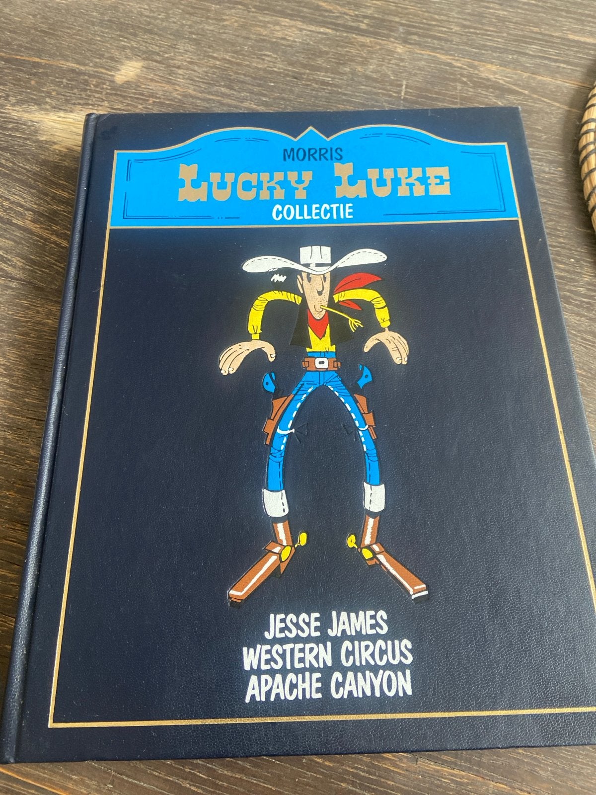 Lucky Luke Collectie: Jesse James, Western Circus, Apache Ca, Meerdere stripboeken, Ophalen of Verzenden, Zo goed als nieuw
