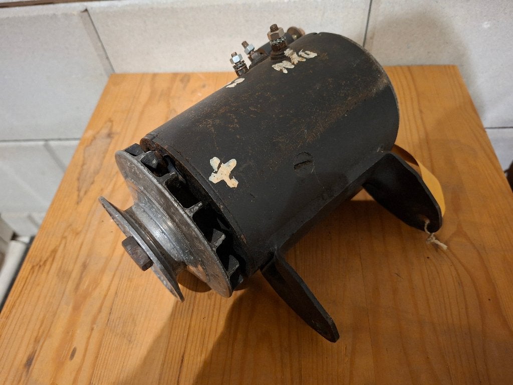 Te koop een dynamo van een Citroen Traction, Auto-onderdelen, Ophalen of Verzenden, Gebruikt, Overige automerken