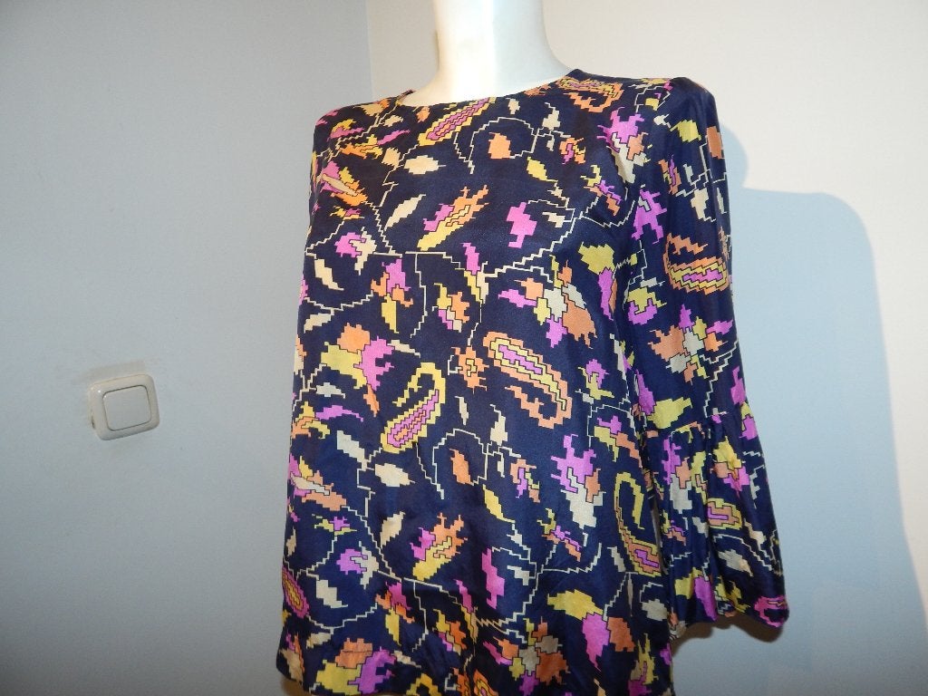 Essentiel Antwerp zijde blouse tuniek paisley print kleur M, Maat 38/40 (M), Essentiel Antwerp, Gedragen, Meerkleurig