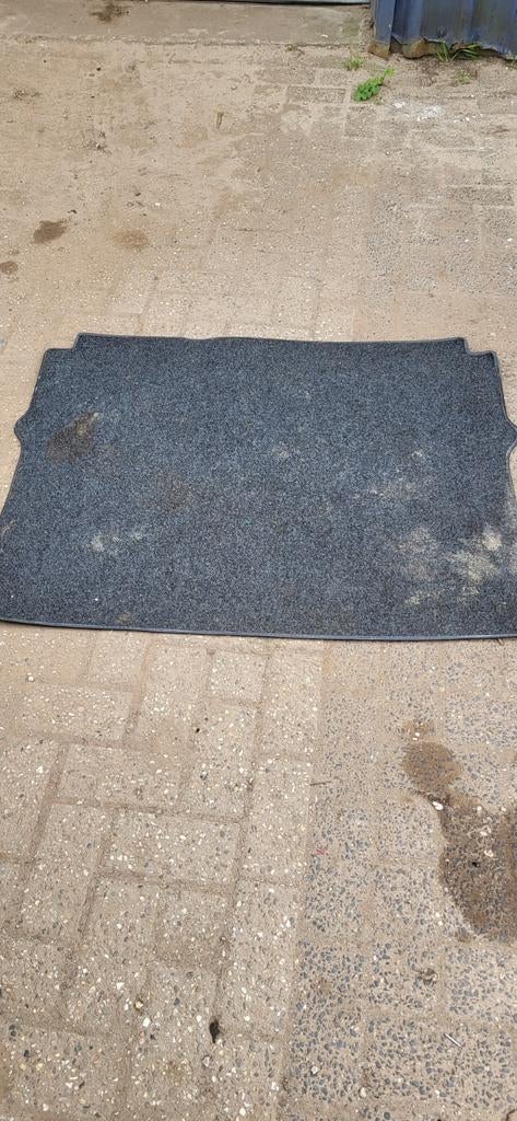 Gebruikte kofferbakmat Mercedes w123, Auto diversen, Kofferbakmatten, Ophalen of Verzenden, Gebruikt