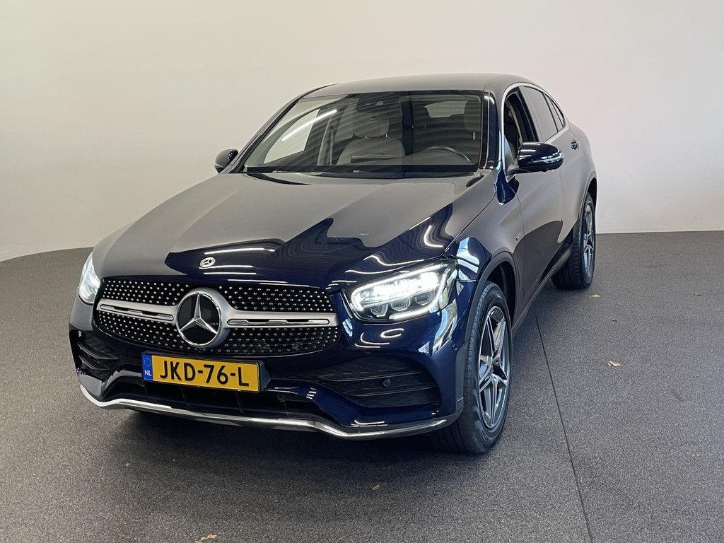 Mercedes-Benz GLC-klasse Coupé 300e 4MATIC 320pk PHEV AMG L, Auto's, Mercedes-Benz, Automaat, 1940 kg, 14 kWh, Gebruikt