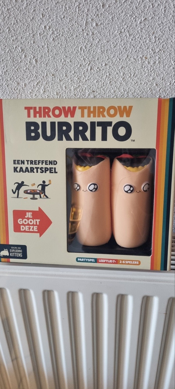 Throw Throw Burrito: Een Treffend Kaartspel, Ophalen, Gebruikt