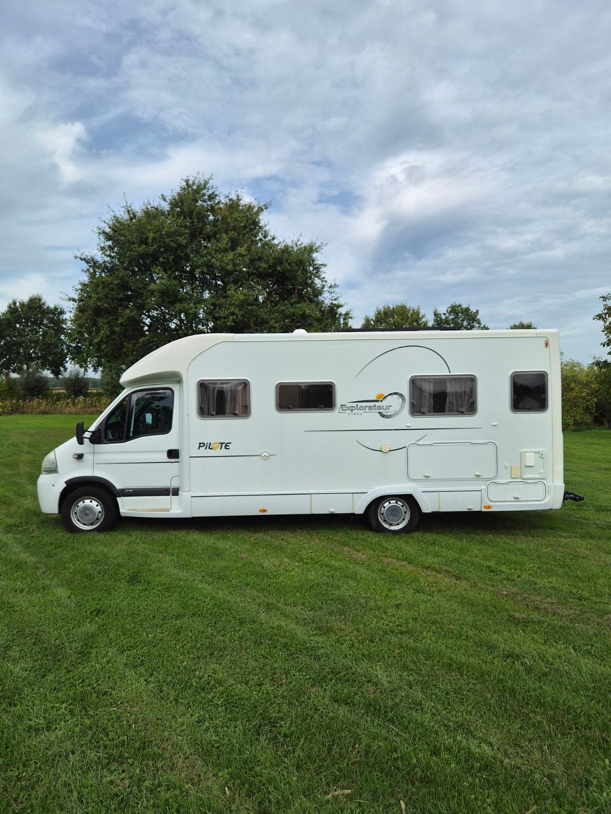 pilote️❤️lengtebedden️✔️automaat️✅️airco🥶cruise️❤️euro4️⃣, Automaat, Ringverwarming, Pilote, 6 tot 7 meter