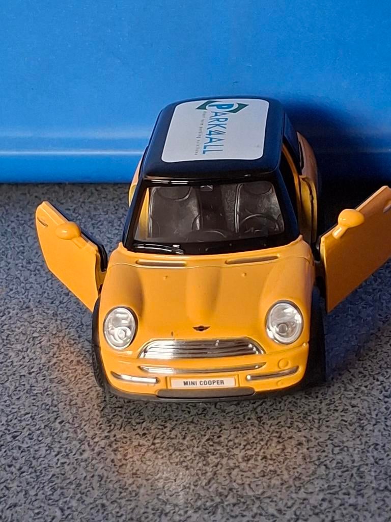 Mini Cooper modelauto's - diverse kleuren, Hobby en Vrije tijd, Modelauto's | 1:43, Ophalen of Verzenden, Gebruikt, Auto, Overige merken