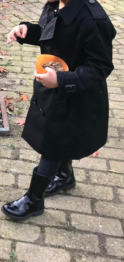 Burberry Trenchcoat Zwart (6yr/120). Vraagprijs € 110,-, Ophalen of Verzenden, Zo goed als nieuw