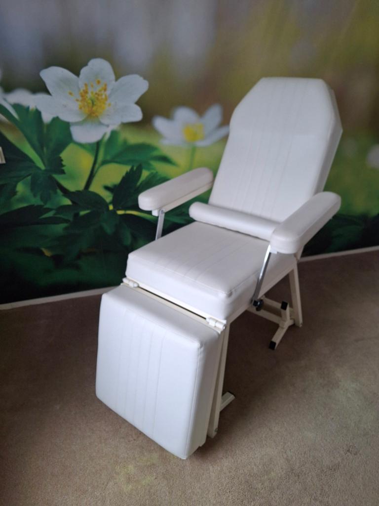 Hydraulische behandelstoel/ massagetafel, geheel verstelbaar, Huis en Inrichting, Stoelen, Ophalen, Gebruikt, Leer, Wit