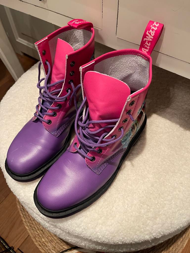 Zeldzame Dr. Martens 1460 Pink Purple Backhand - Maat 45, Kleding | Dames, Schoenen, Ophalen of Verzenden, Nieuw, Roze, Lage of Enkellaarzen