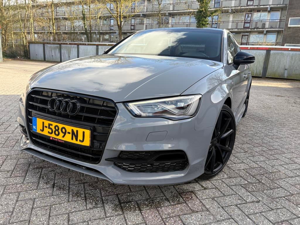 Audi A3 Sedan S-line NARDO GREY | Pano |Stoelverwarming, Auto's, Audi, 1225 kg, 4 cilinders, 1395 cc, Particulier