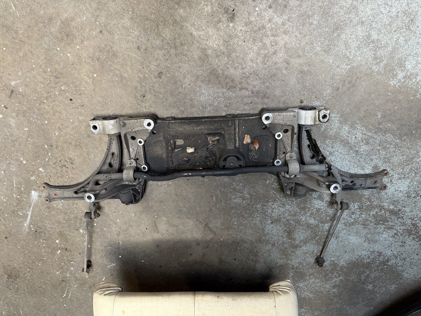 Volkswagen Touran / Golf subframe, Ophalen, Gebruikt, -, Volkswagen