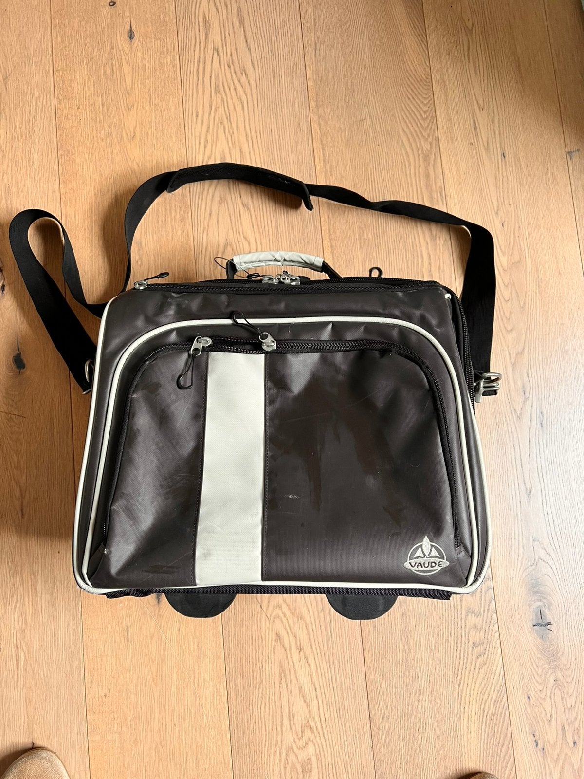 Vaude pilotenkoffer trolley, 40 tot 60 cm, 30 cm of meer, Gebruikt, Bruin