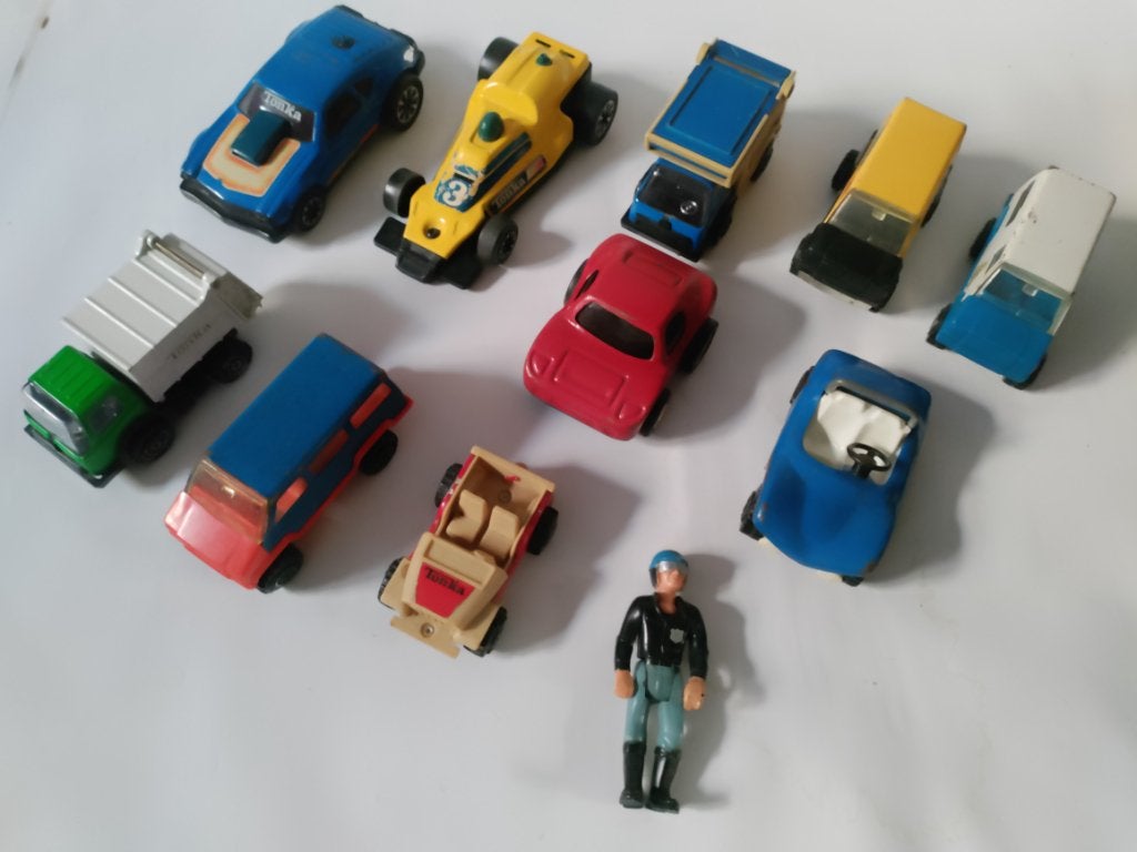 10 Tonka auto's plus coureur, Ophalen of Verzenden, Gebruikt