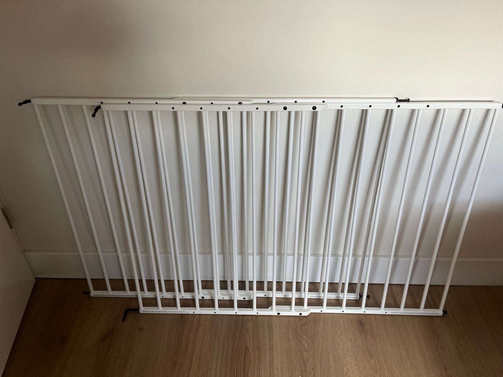 Kidsriver Veiligheidshekje - Wit, Uitschuifbaar, Ophalen, 100 tot 115 cm, Zo goed als nieuw, Metaal of IJzer