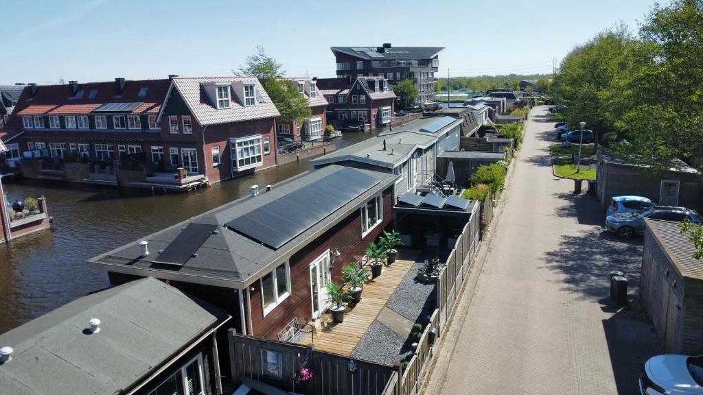 Moderne Woonark 129m2 2-laags A+++ Nabij Schiphol, 129 m², 7 kamers, Zuid-Holland, Hillegom