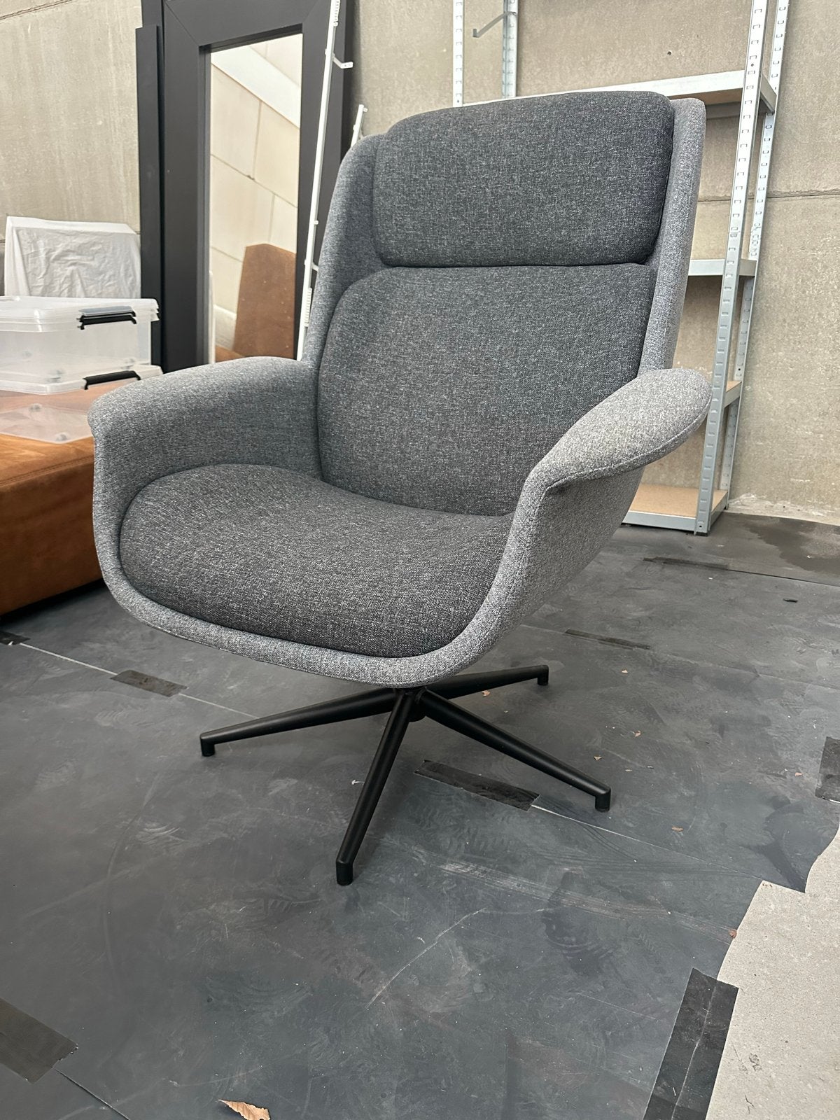 IKEA Äleby draaifauteuil - Grijs, zo goed als nieuw, Huis en Inrichting, Fauteuils, Ophalen, Zo goed als nieuw, Stof, 75 tot 100 cm