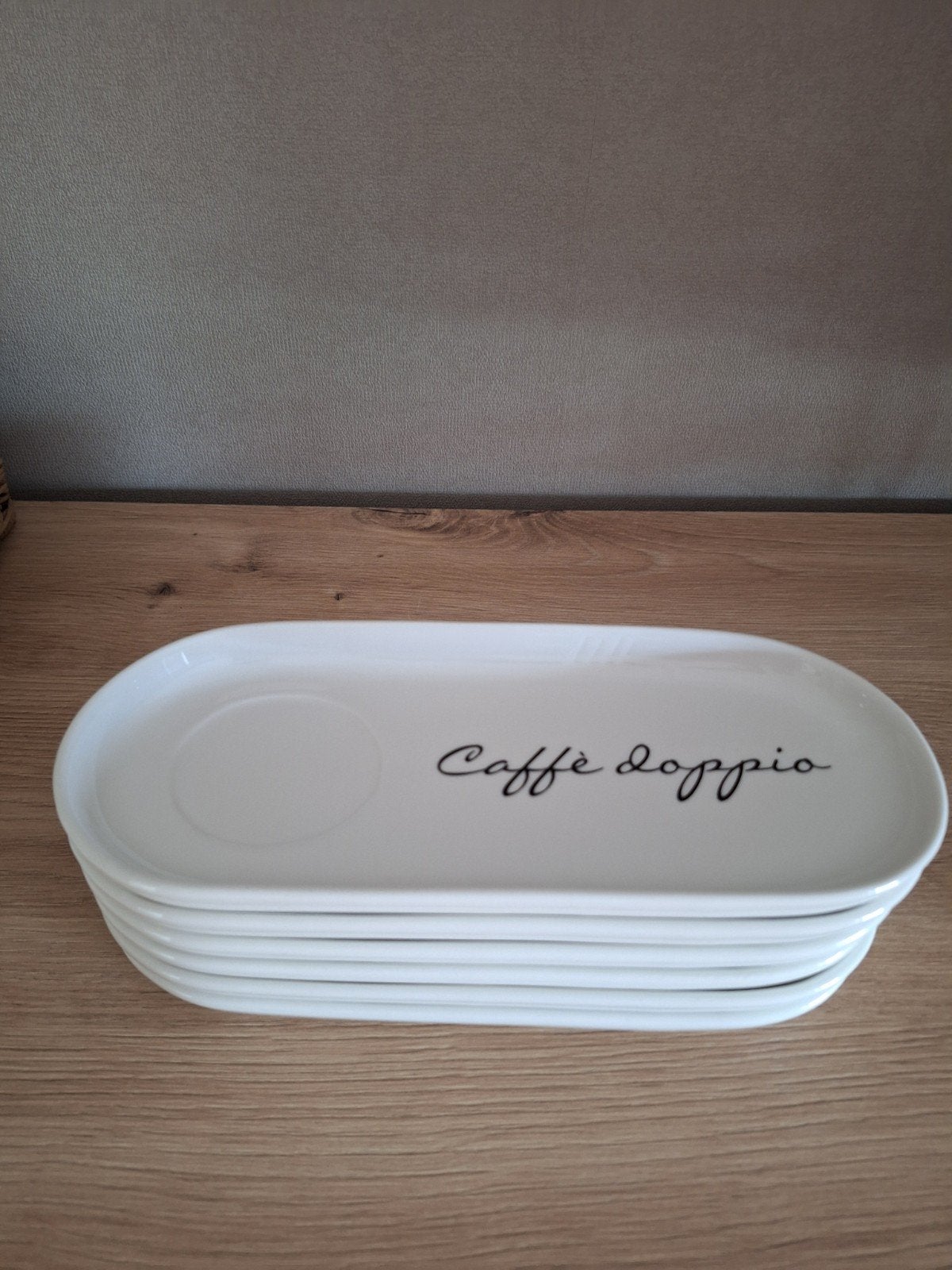 6x Caffe Doppio schotels, wit, porselein, zo goed als nieuw, Huis en Inrichting, Keuken | Servies, Zo goed als nieuw, Kop(pen) en/of Schotel(s)