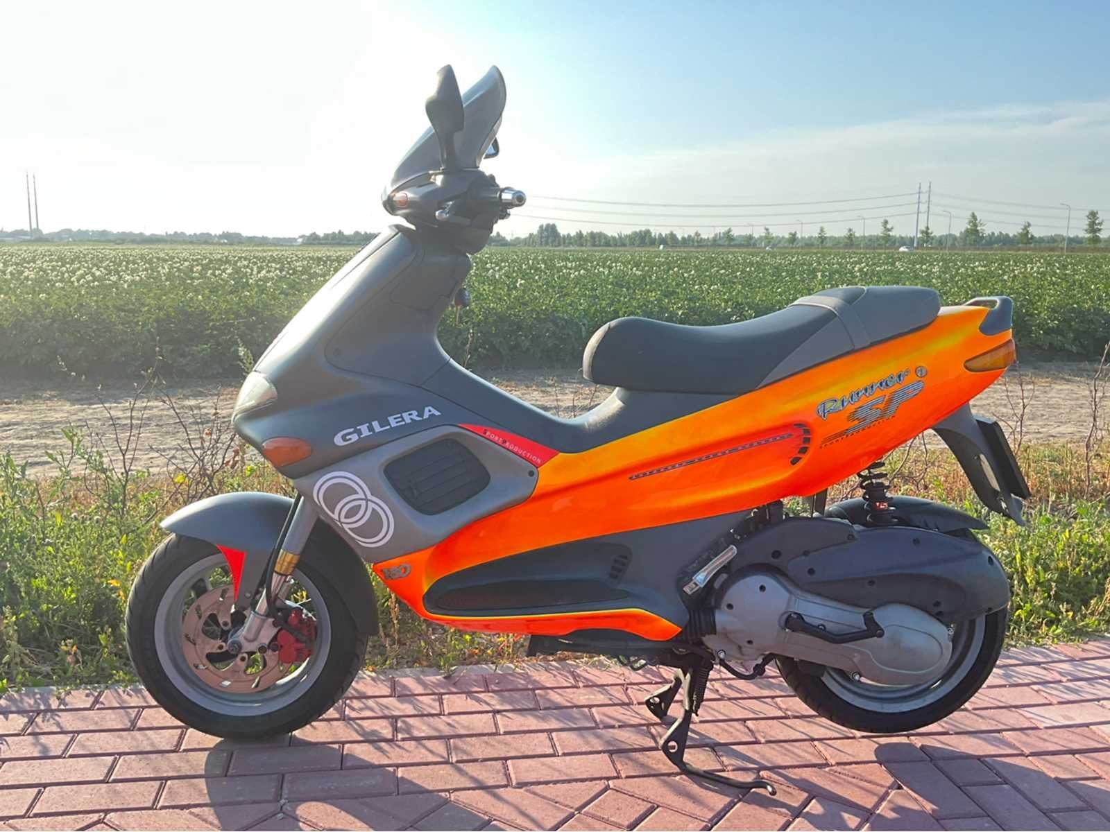 Gilera Runner 180cc dd fluo Rosso m08 op A2 motorscooter, Bedrijf, Overig, Gilera