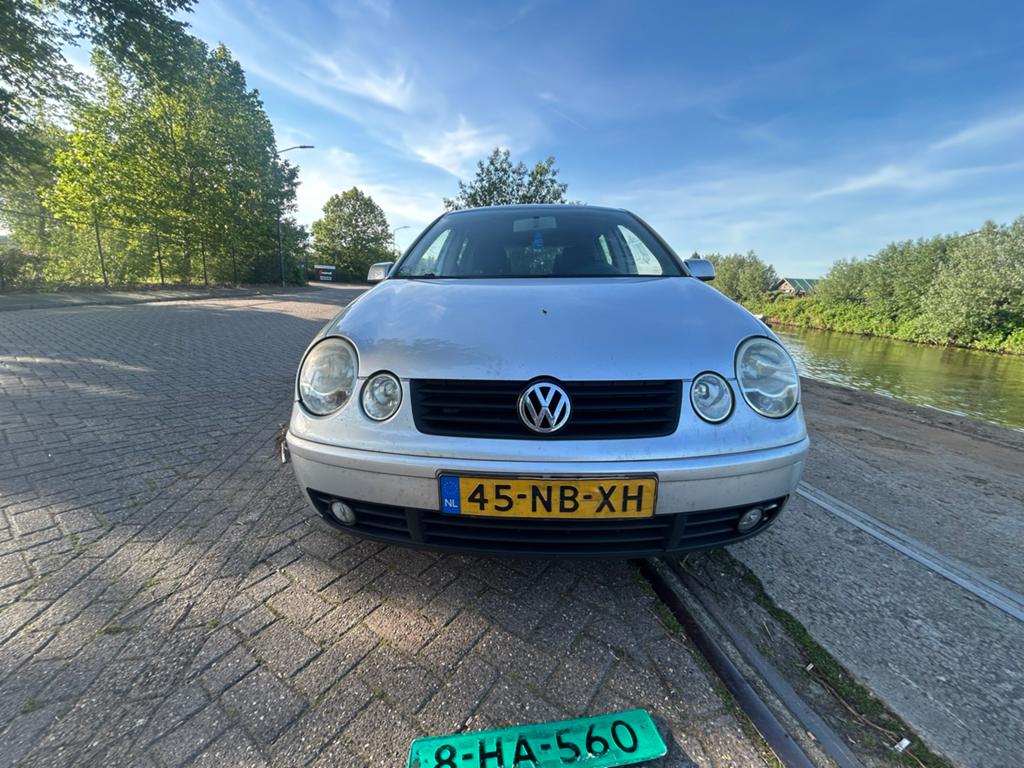 Volkswagen Polo 1.4 55KW 2003 Grijs, Voorwielaandrijving, 4 cilinders, Origineel Nederlands, Bedrijf