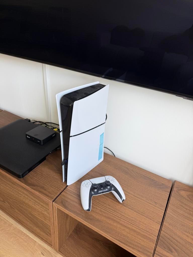 Playstation 5 digital version 1TB, Spelcomputers en Games, Spelcomputers | Sony PlayStation 5, Ophalen of Verzenden, Zo goed als nieuw